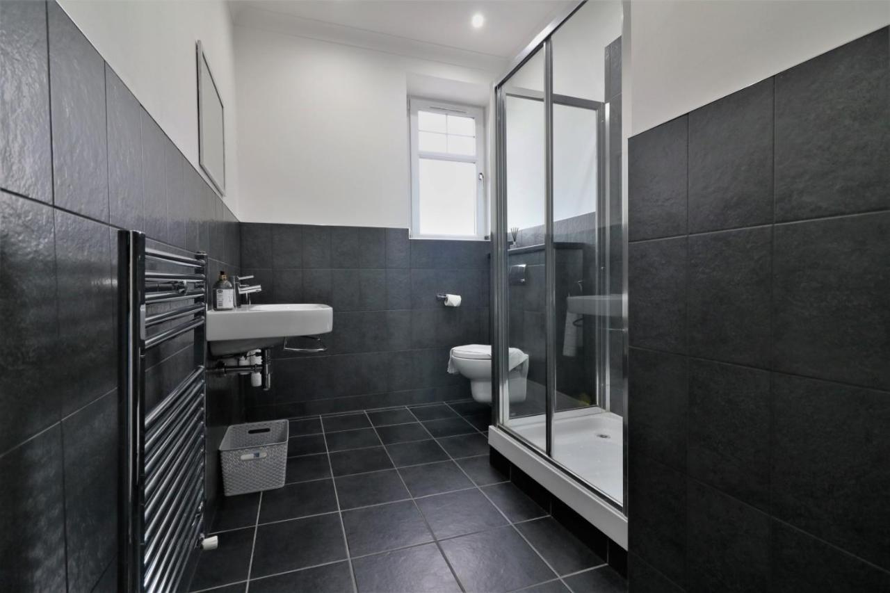 Signature - Greenlees Clubhouse Glasgow Dış mekan fotoğraf